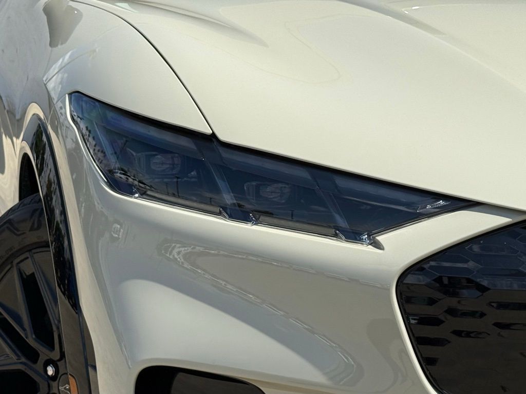 2025 Ford Mustang Mach-E Premium photo 3