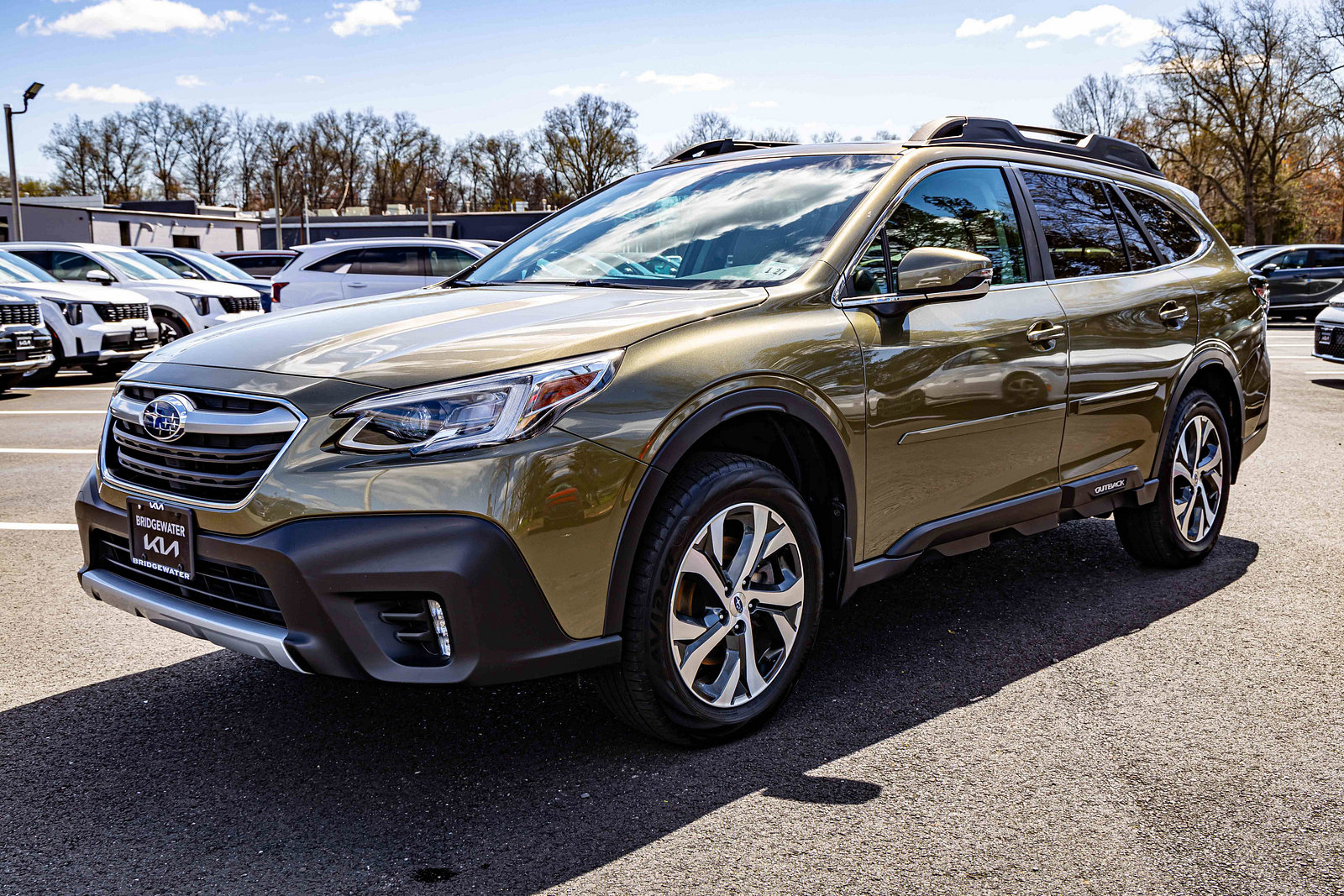 2022 Subaru Outback Limited photo 3