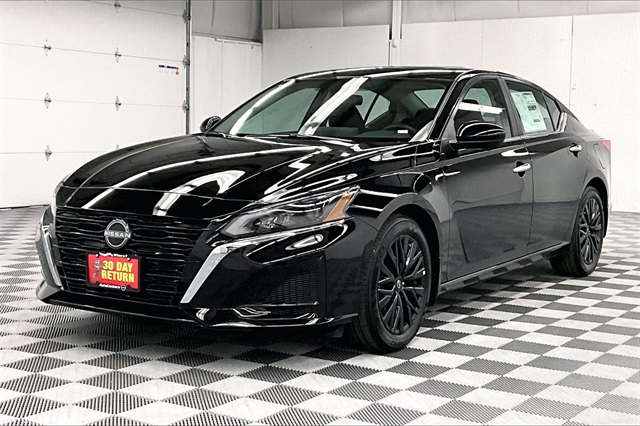 2025 Nissan Altima 2.5 SV Special Edition photo 2