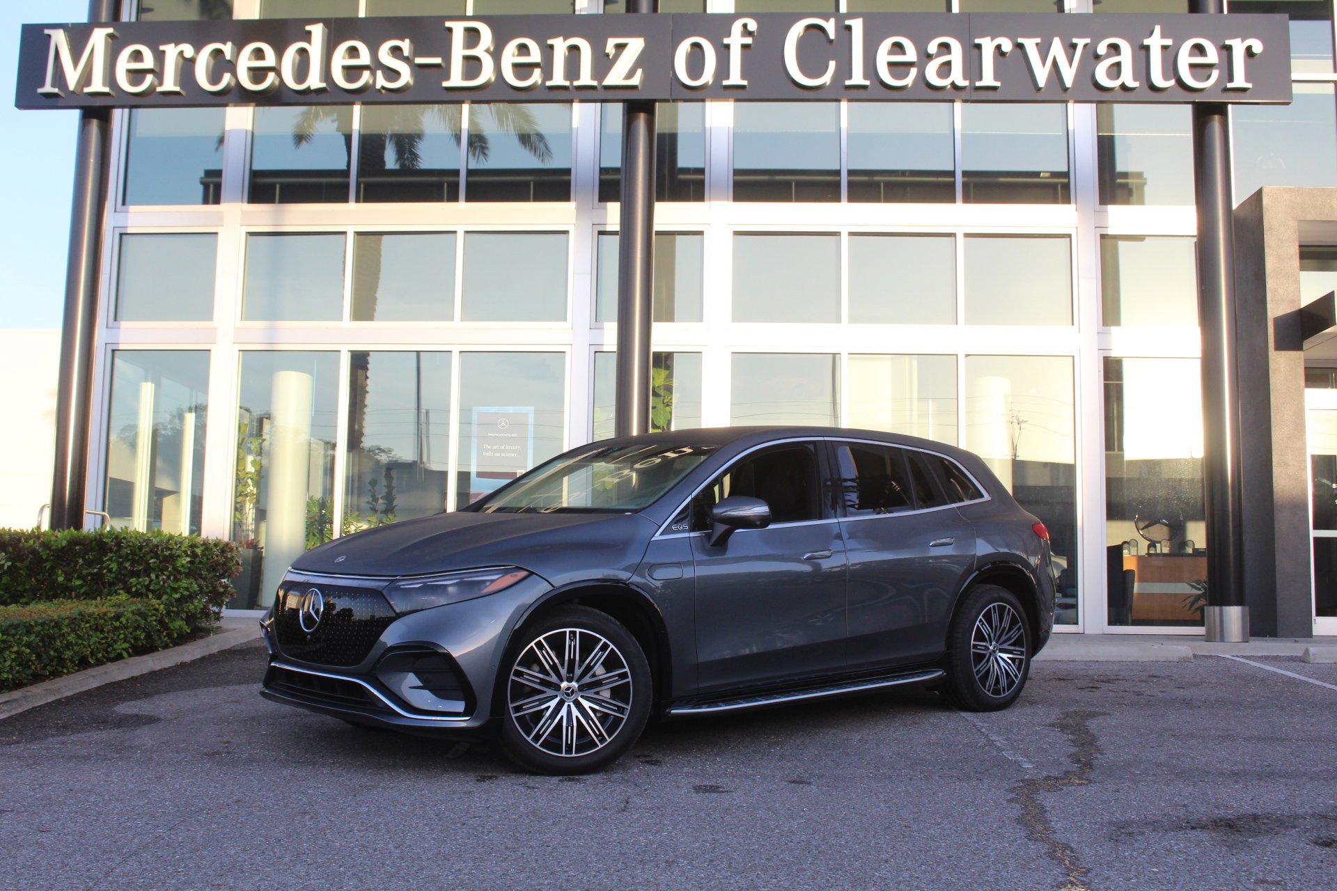 2025 Mercedes-Benz EQS SUV Base's photo