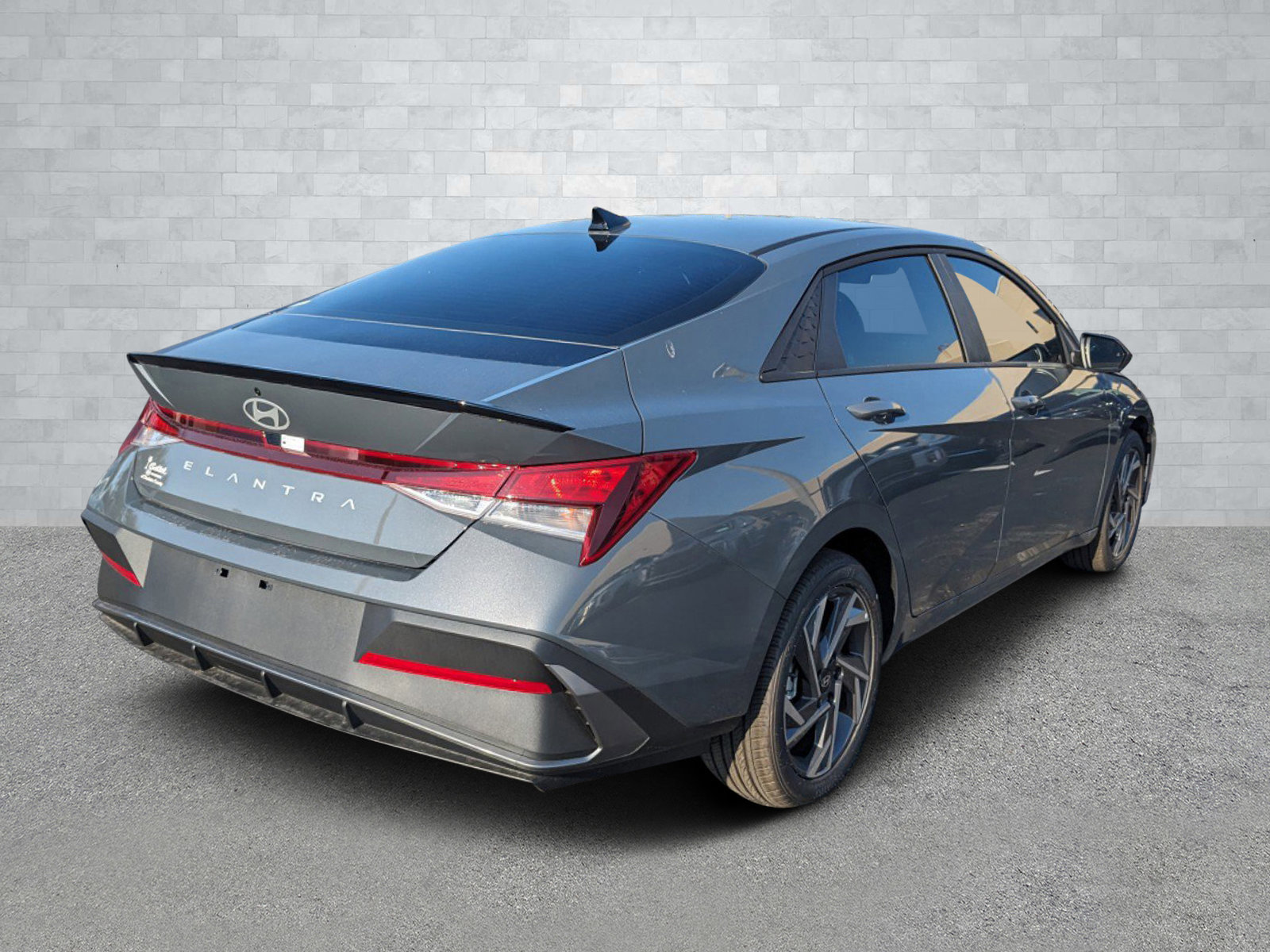 2025 Hyundai Elantra SEL Sport photo 4