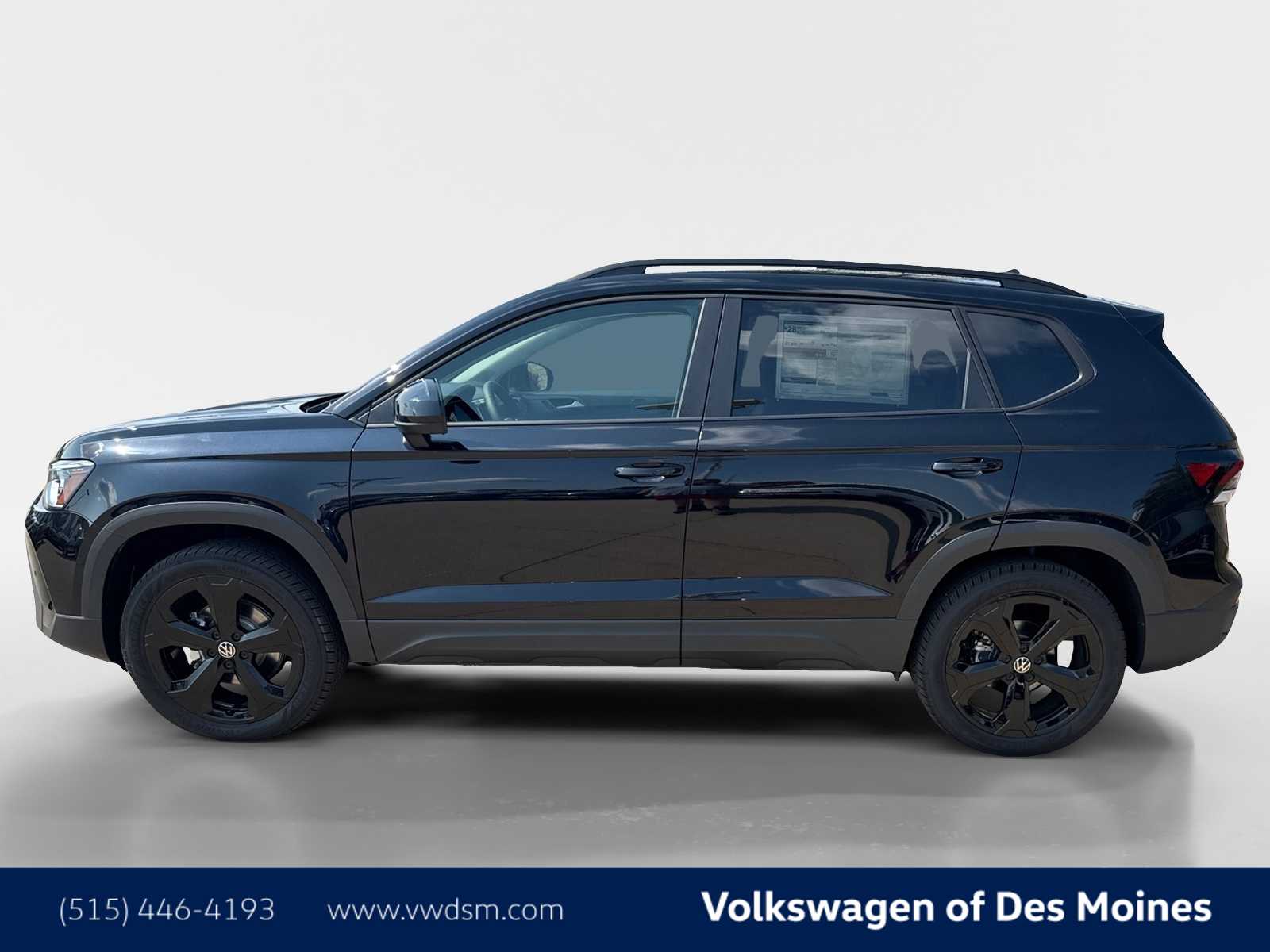 2025 Volkswagen Taos SE photo 3