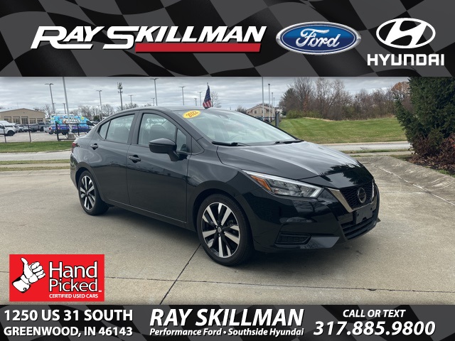 2022 Nissan Versa Sedan SR's photo