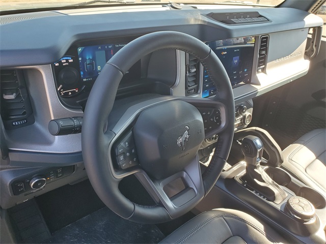 2024 Ford Bronco Outer Banks photo 12