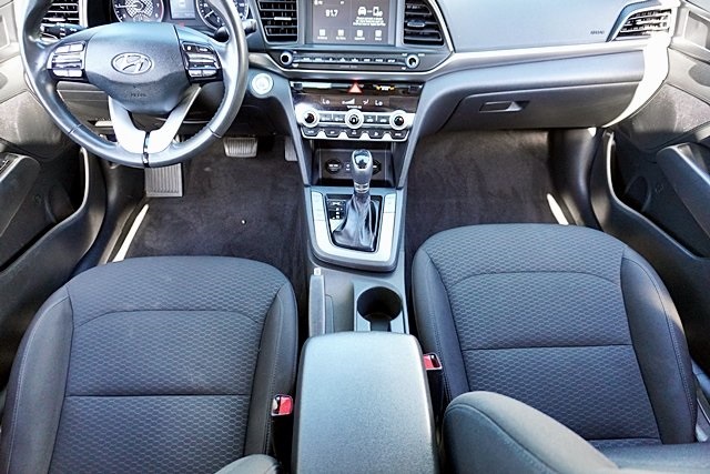 2020 Hyundai Elantra Value Edition photo 19