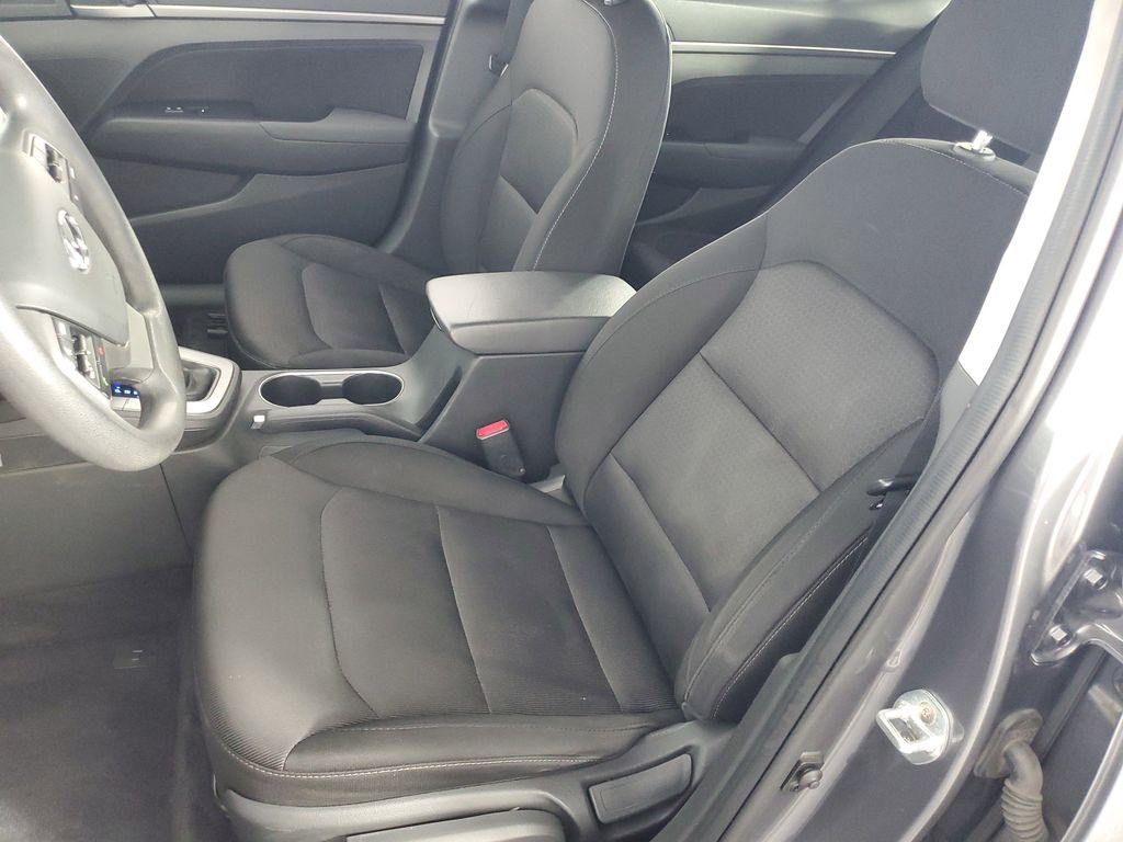 2018 Hyundai Elantra SEL photo 12
