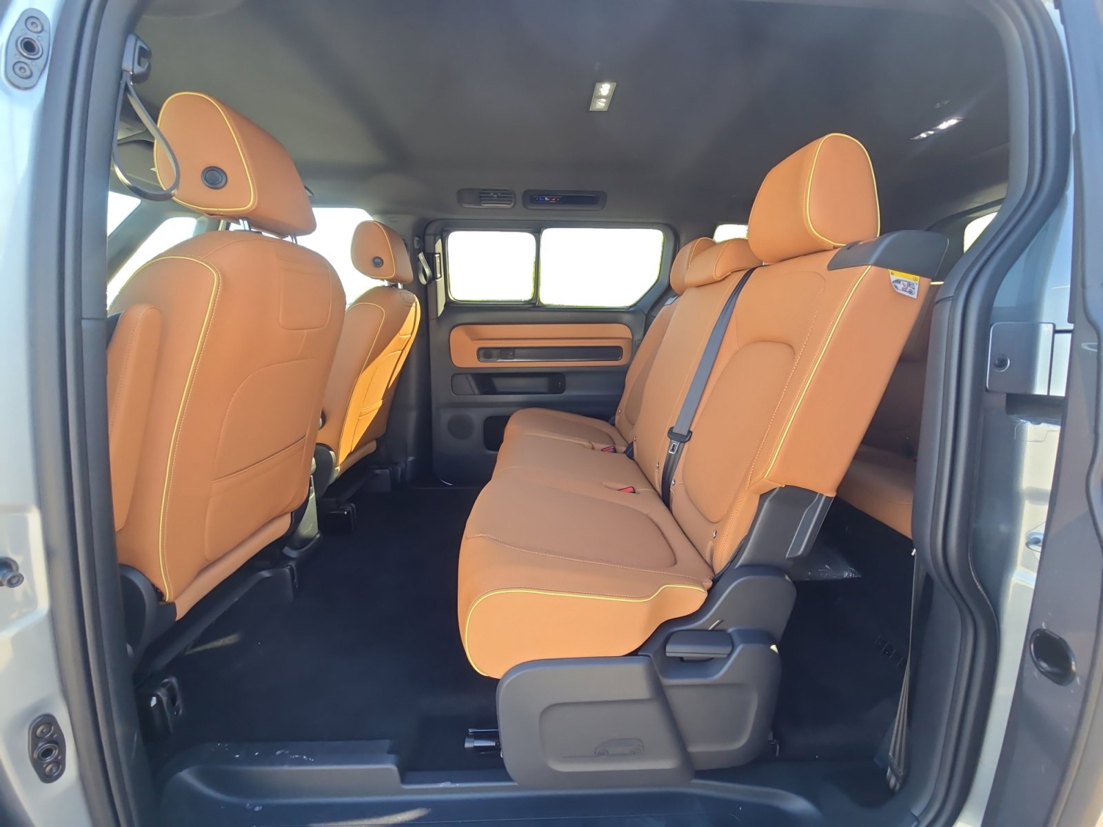 2025 Volkswagen ID. Buzz Pro S photo 3