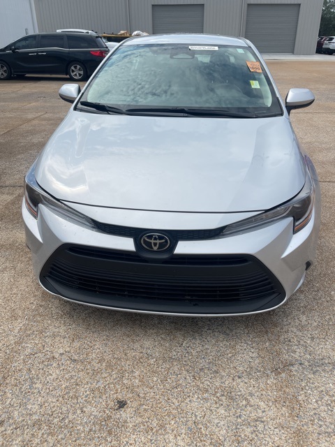 2024 Toyota Corolla LE photo 2