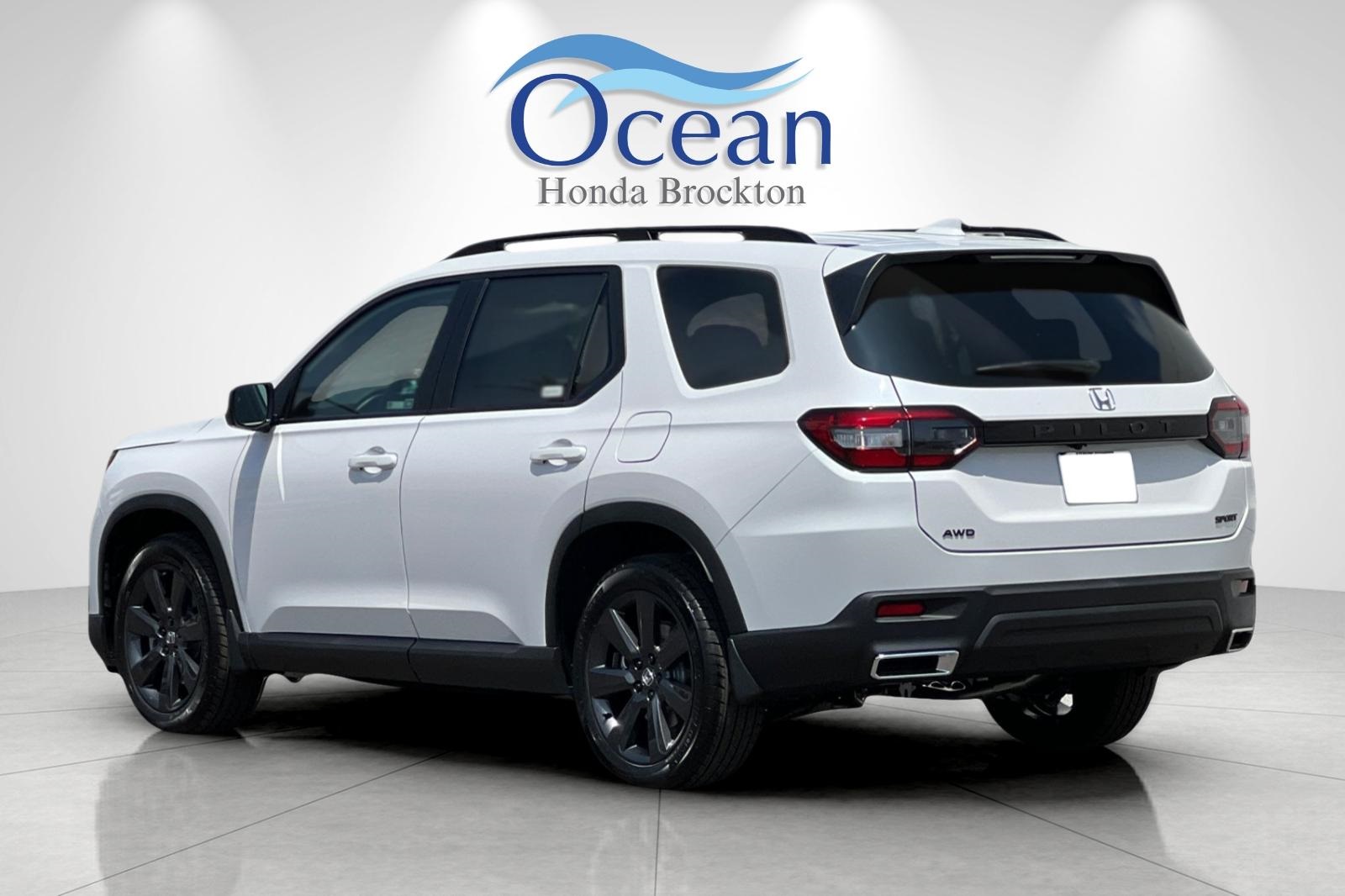 2025 Honda Pilot Sport photo 2