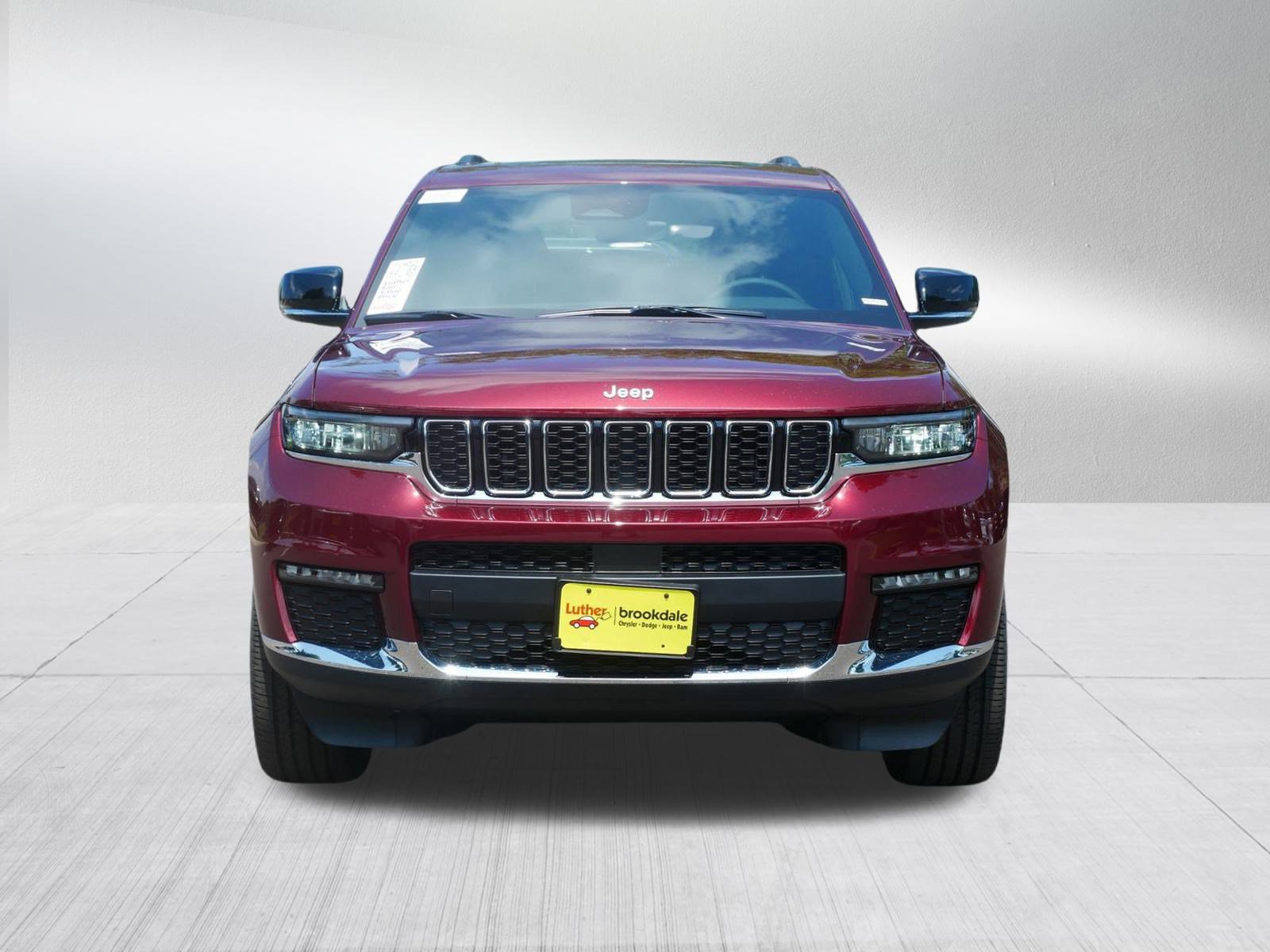2025 Jeep Grand Cherokee Limited photo 2