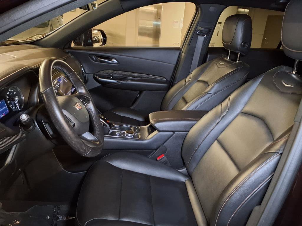 2020 Toyota RAV4 LE photo 16