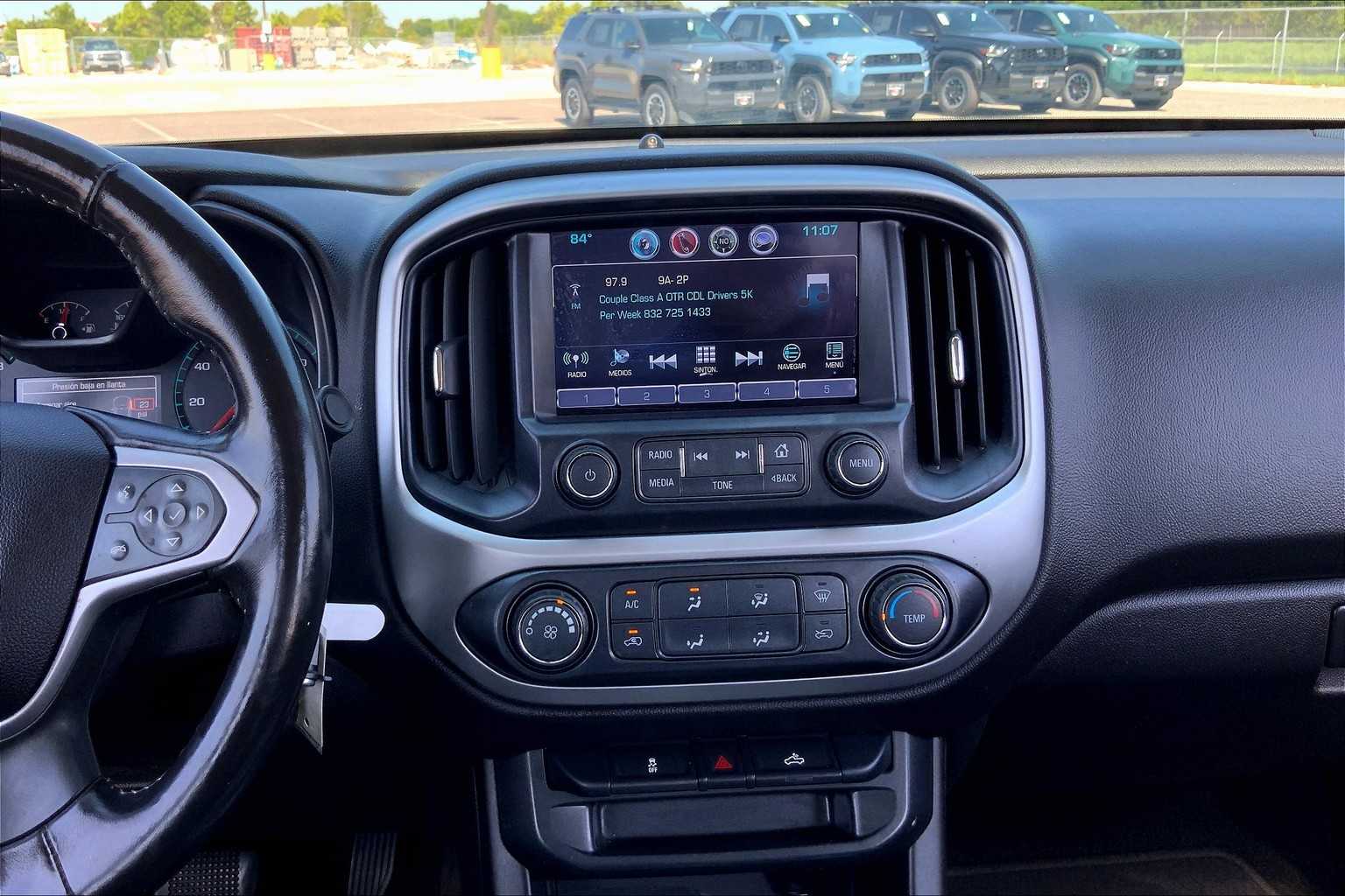 2016 Chevrolet Colorado LT photo 6