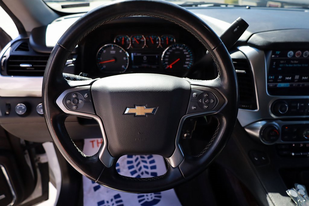 2019 Chevrolet Suburban LT photo 13