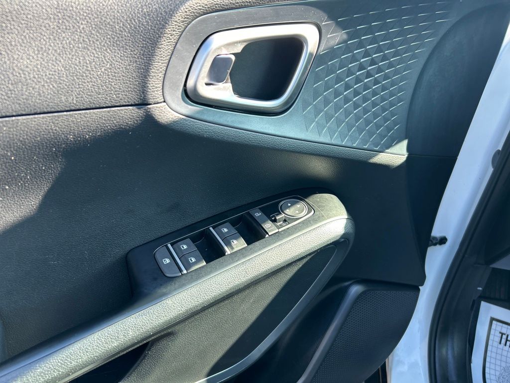 2020 Kia Soul S photo 17