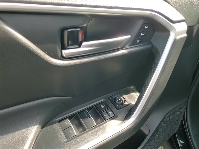 2024 Toyota RAV4 XLE Premium photo 10
