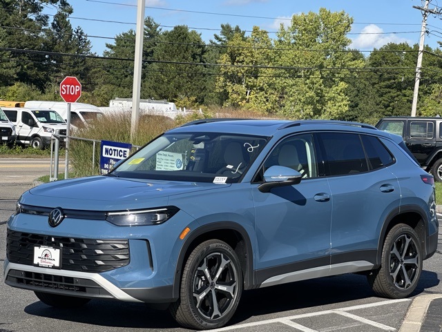 2025 Volkswagen Tiguan SE photo 3
