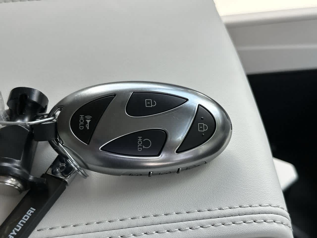 2025 Hyundai Santa Fe Calligraphy photo 21