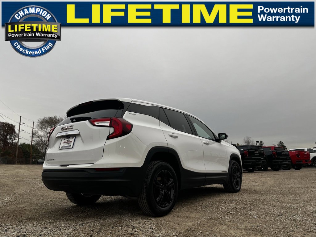 2024 Gmc Terrain SLE photo 2