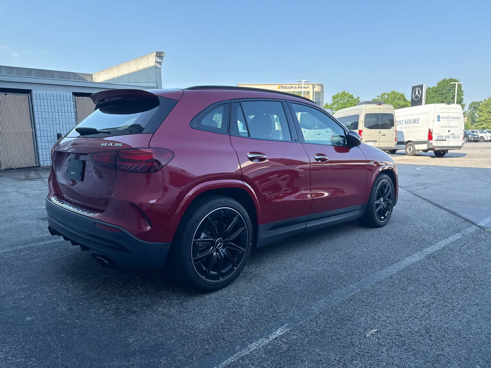 2024 Mercedes Benz GLA AMG 35 4MATIC photo 4