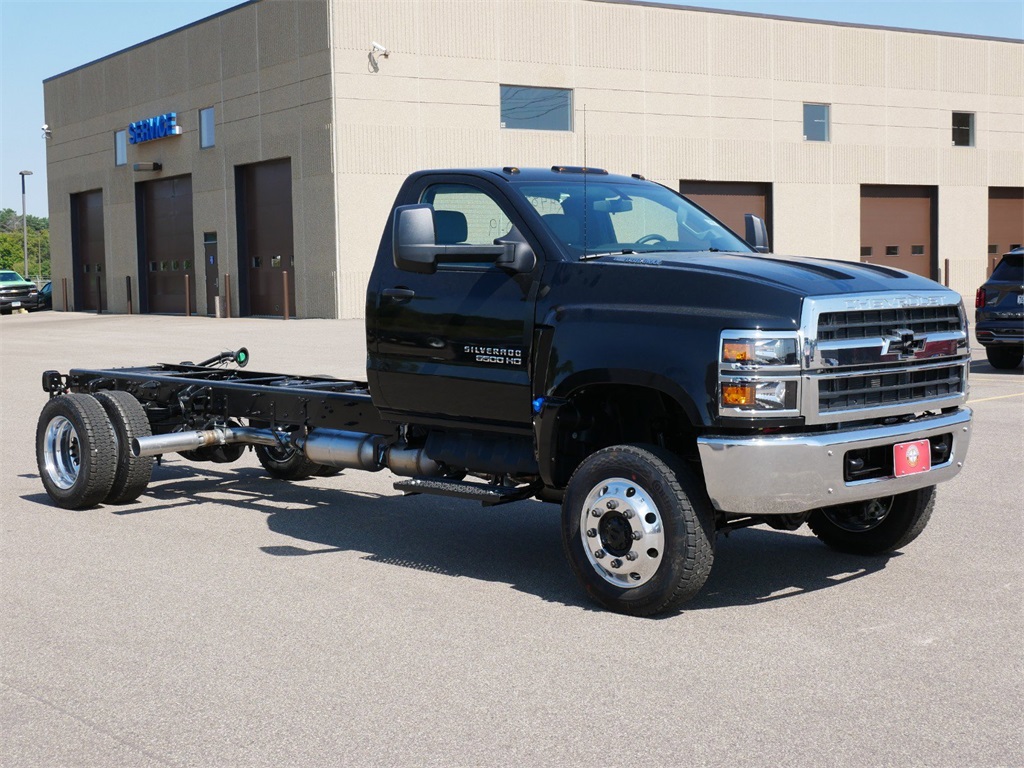2024 Chevrolet Silverado 6500HD Work Truck photo 8