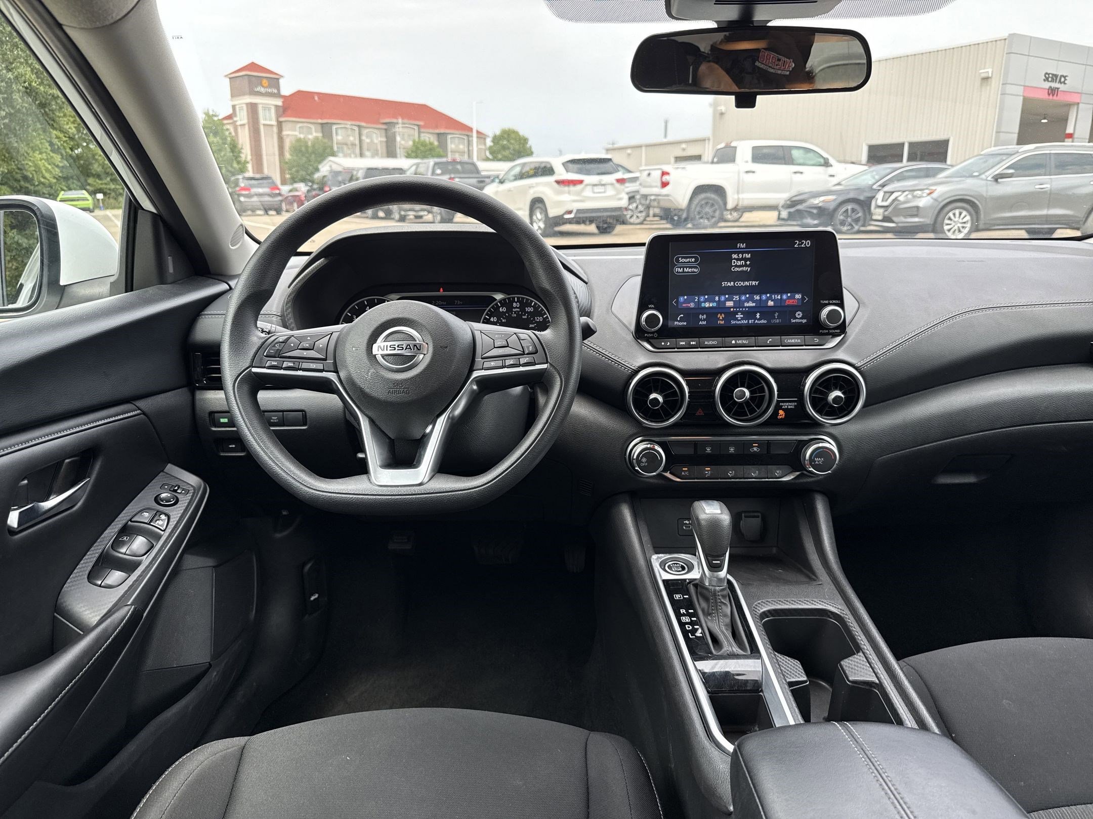 2023 Nissan Sentra SV photo 3