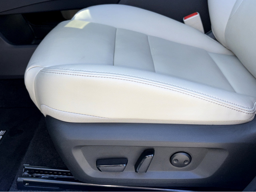 2024 Nissan Rogue SL photo 22