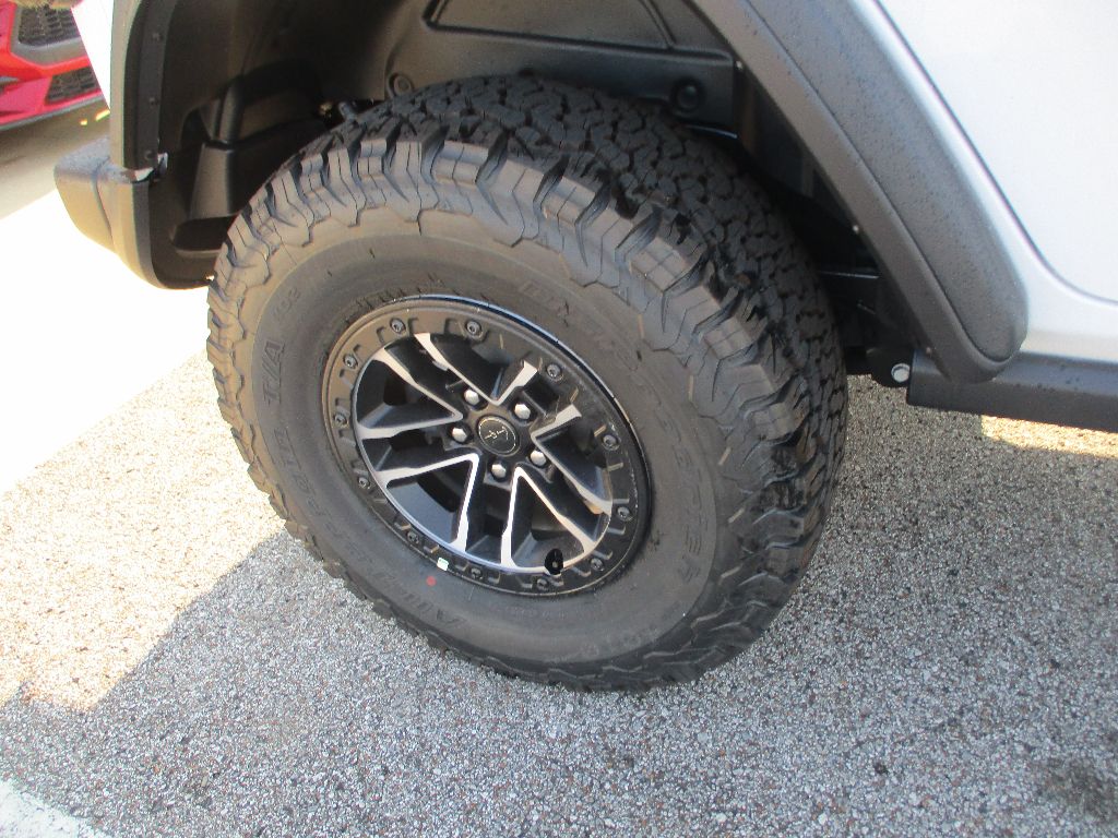 2025 Jeep Wrangler Willys photo 19