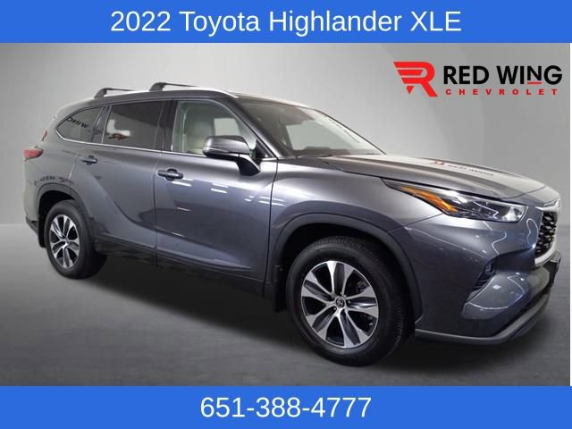 2022 Toyota Highlander XLE's photo