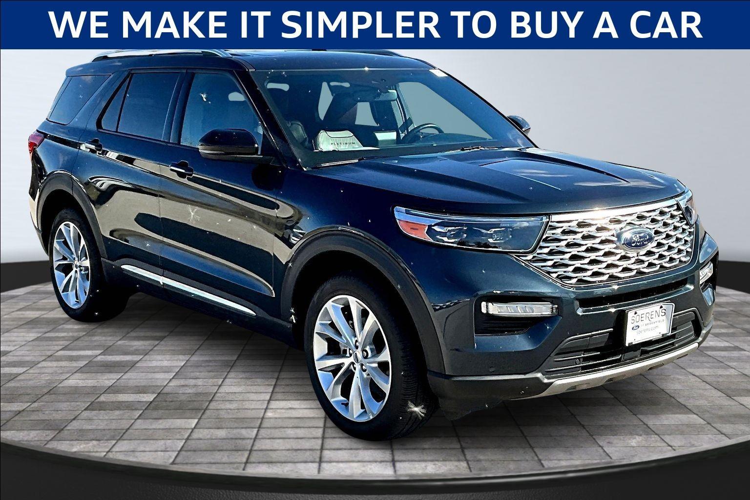 2022 Ford Explorer Platinum's photo