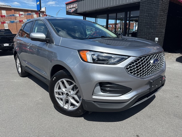 2024 Ford Edge SEL photo 3
