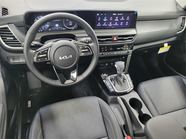 2026 Kia Seltos EX photo 28