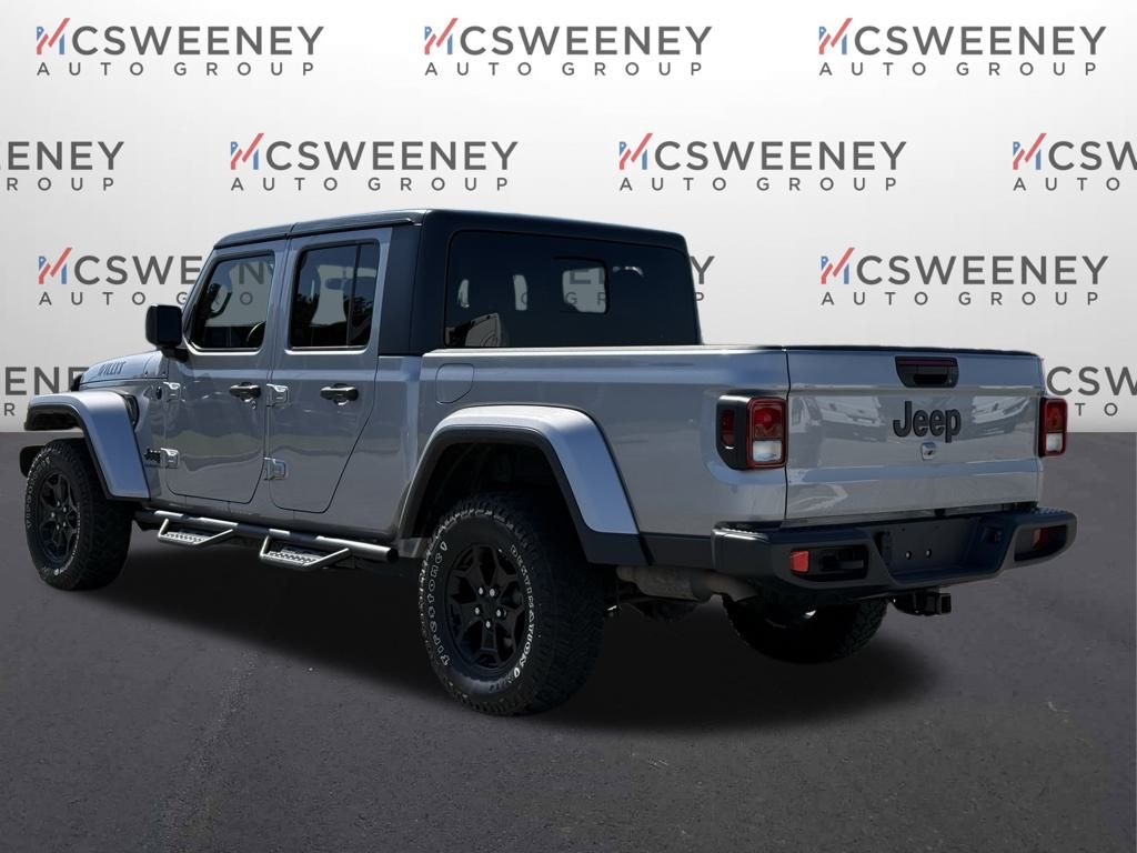 2021 Jeep Gladiator Willys photo 3