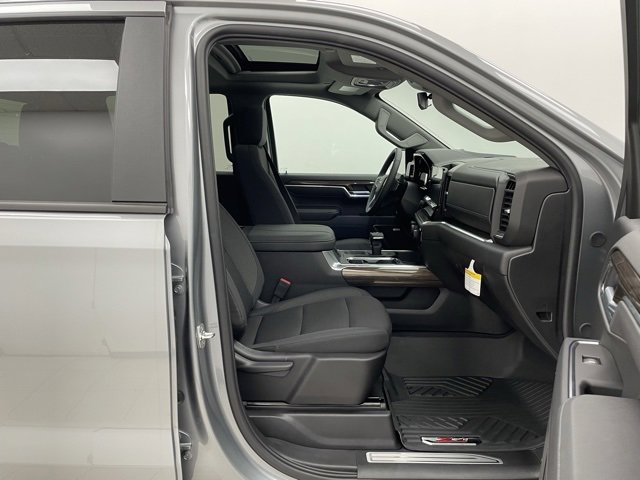 2025 Chevrolet Silverado 1500 RST photo 16
