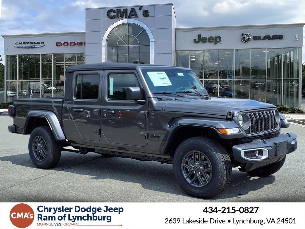 2025 Jeep Gladiator Sport S's photo
