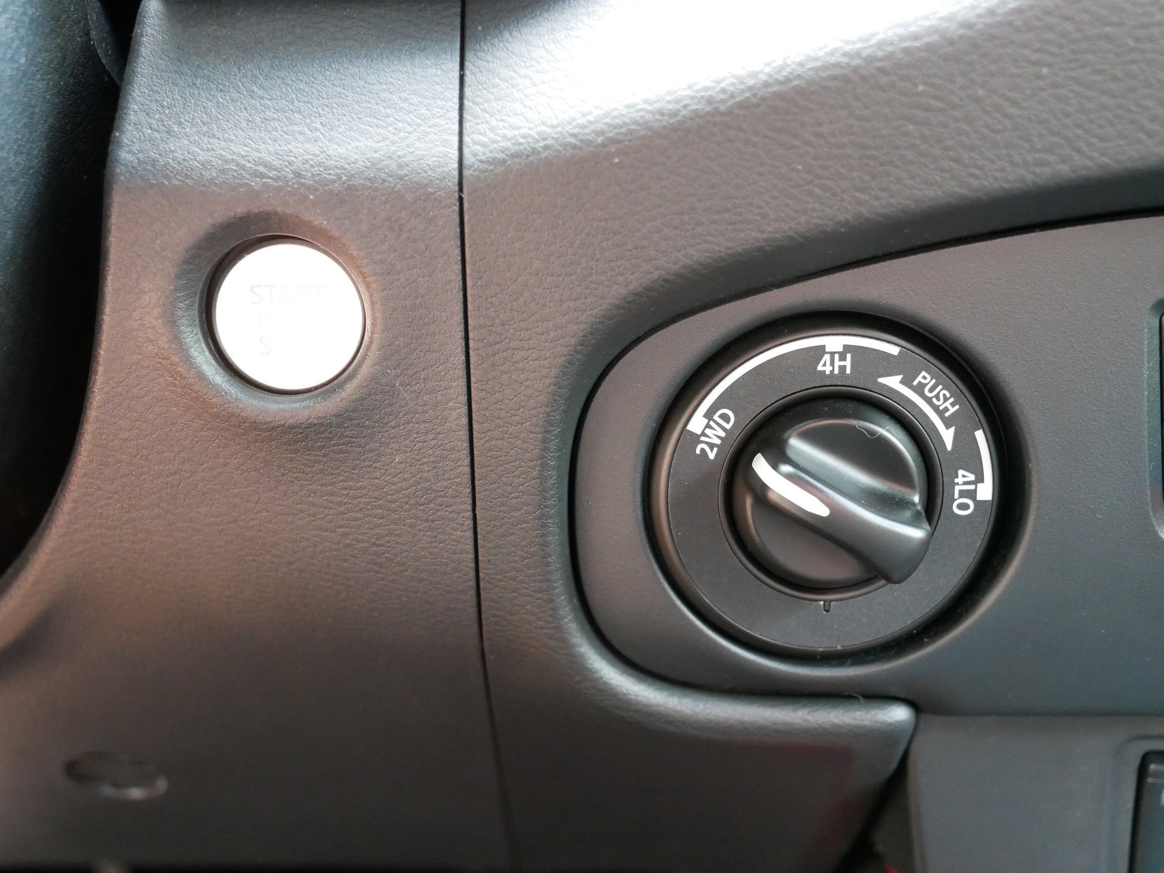 2022 Nissan Frontier PRO-4X photo 32