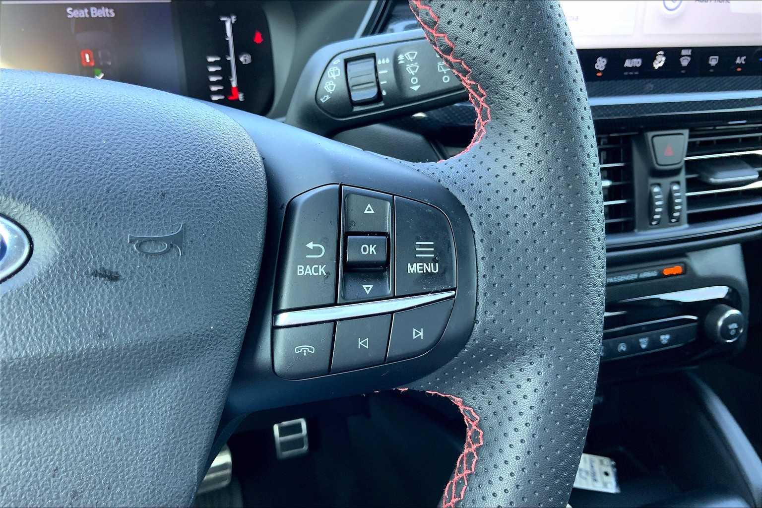 2024 Ford Escape ST-Line photo 21