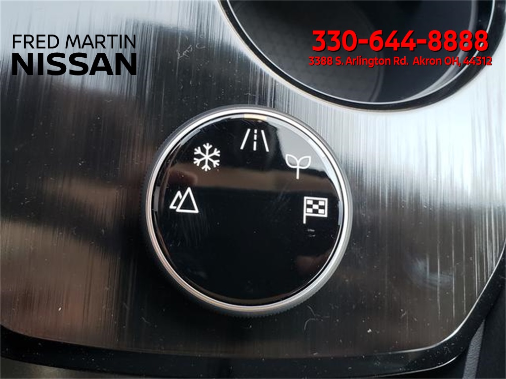 2025 Nissan Rogue SV photo 23