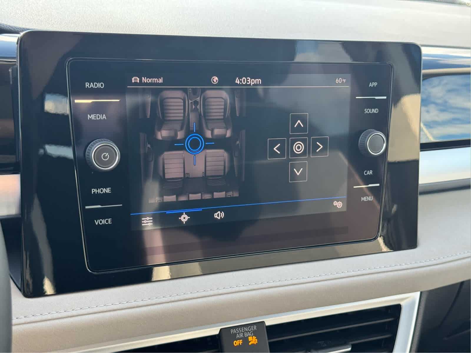 2025 Volkswagen Taos SE photo 18