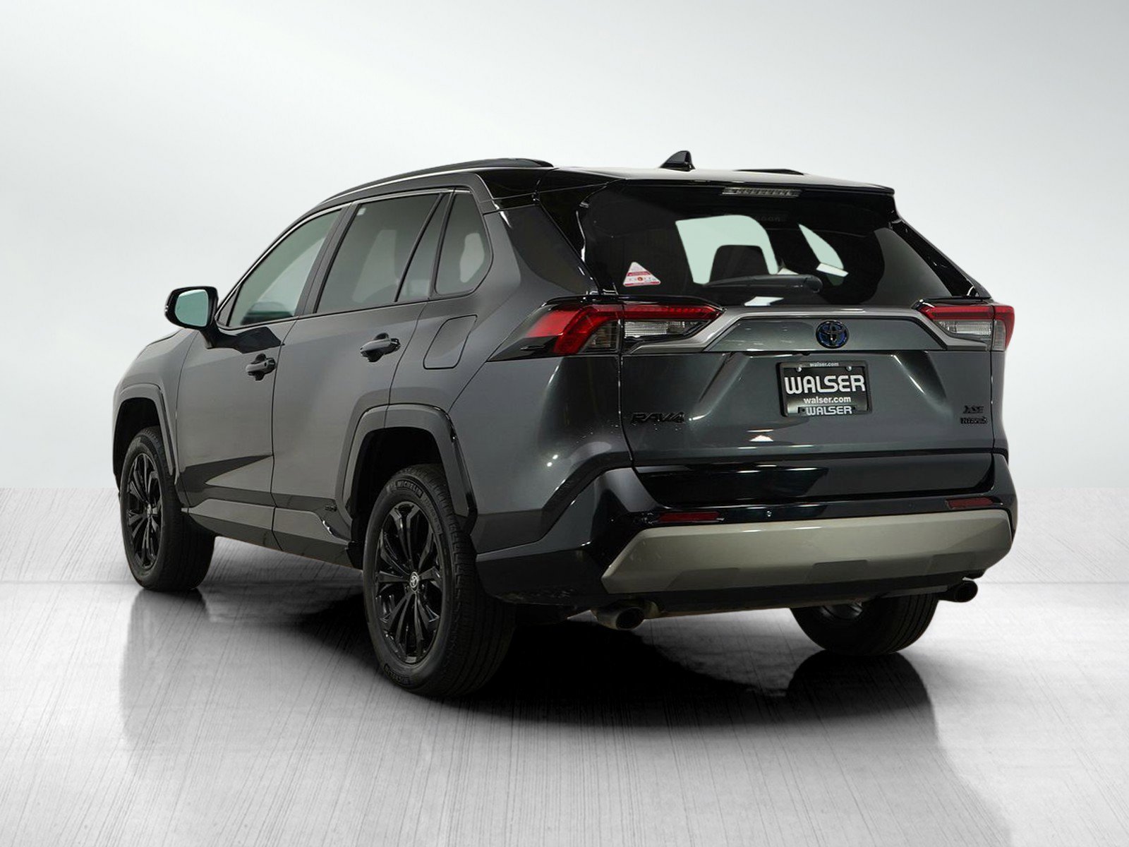 2024 Toyota RAV4 Hybrid XSE photo 3
