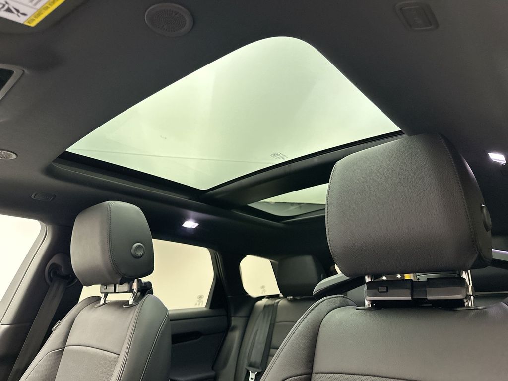 2026 Land Rover Range Rover Evoque S photo 10