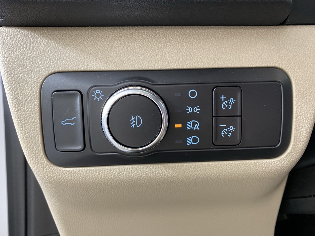 2022 Ford Escape SEL photo 18