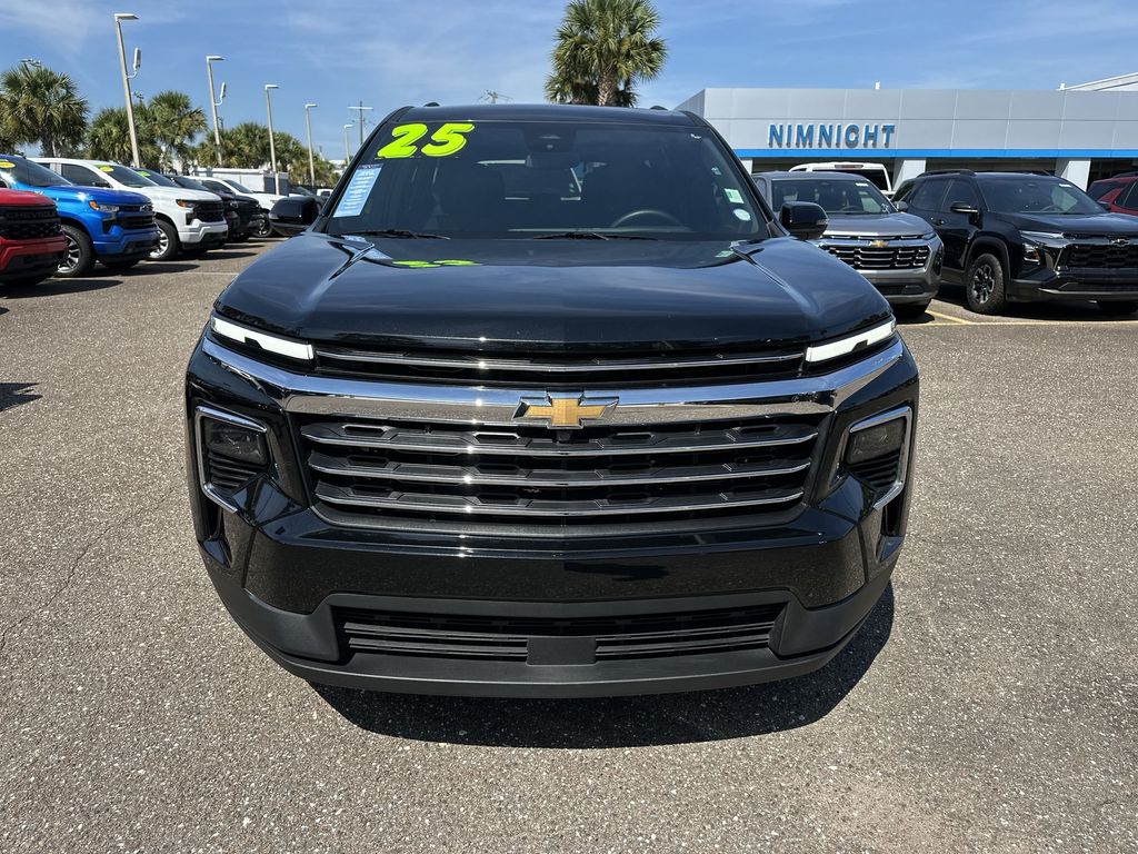 2025 Chevrolet Traverse photo 11