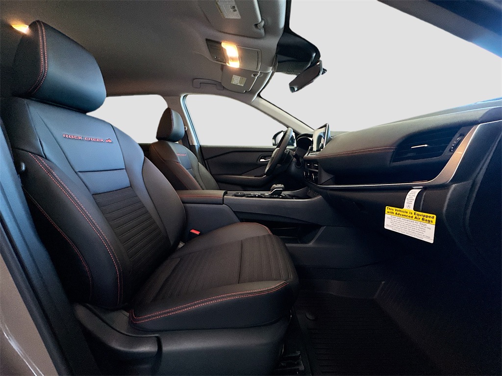 2026 Nissan Rogue SV photo 8