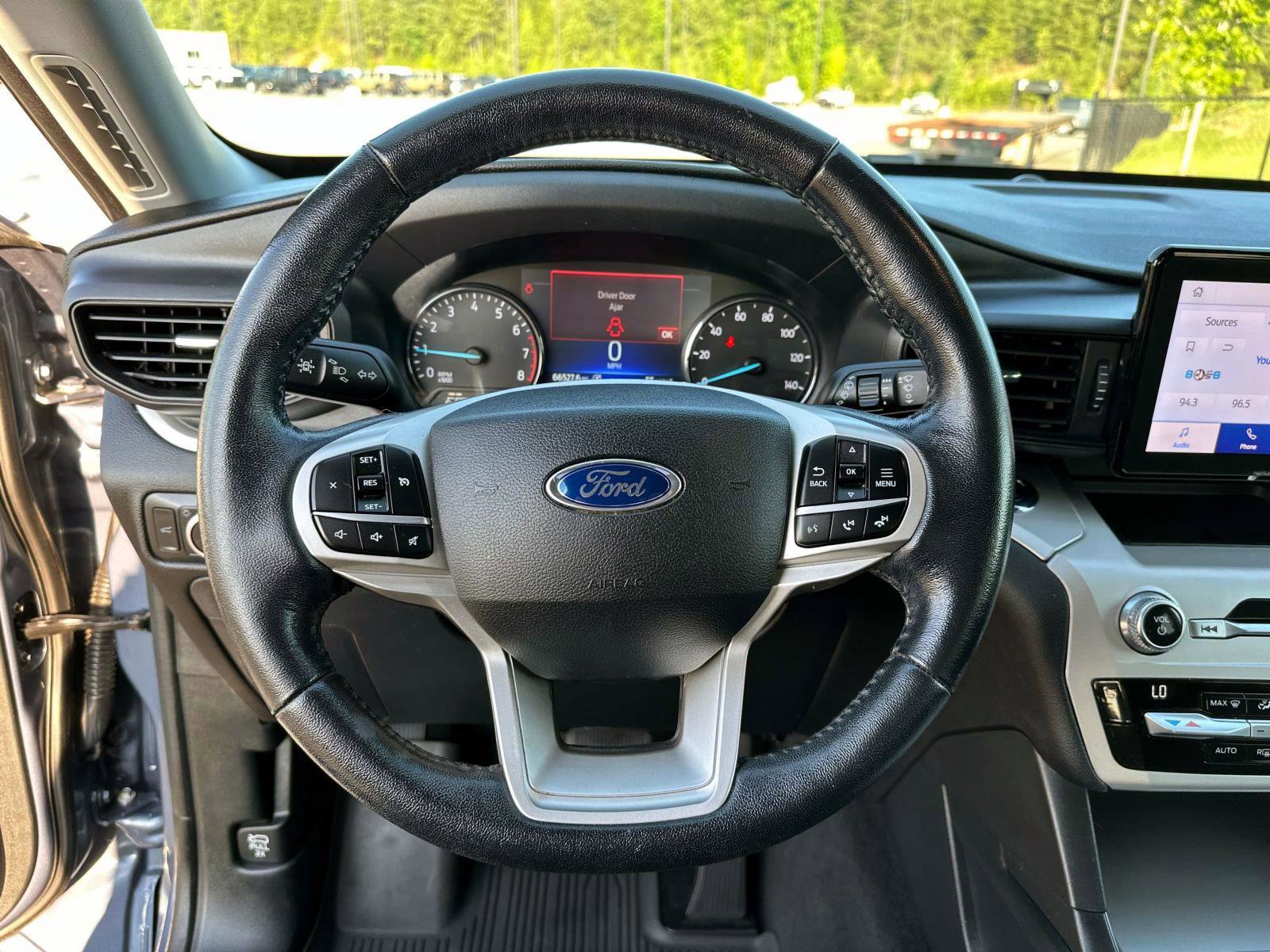 2021 Ford Explorer XLT photo 26