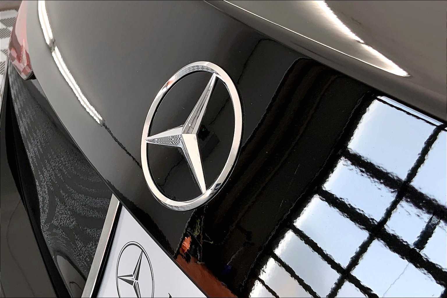 2025 Mercedes Benz C 300 4MATIC photo 22