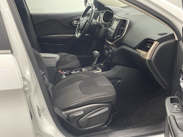 2015 Jeep Cherokee Latitude photo 24