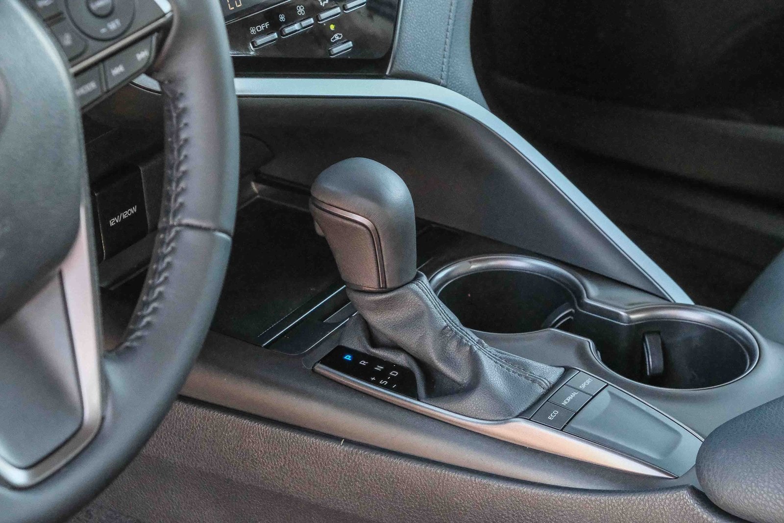 2023 Toyota Camry SE photo 20