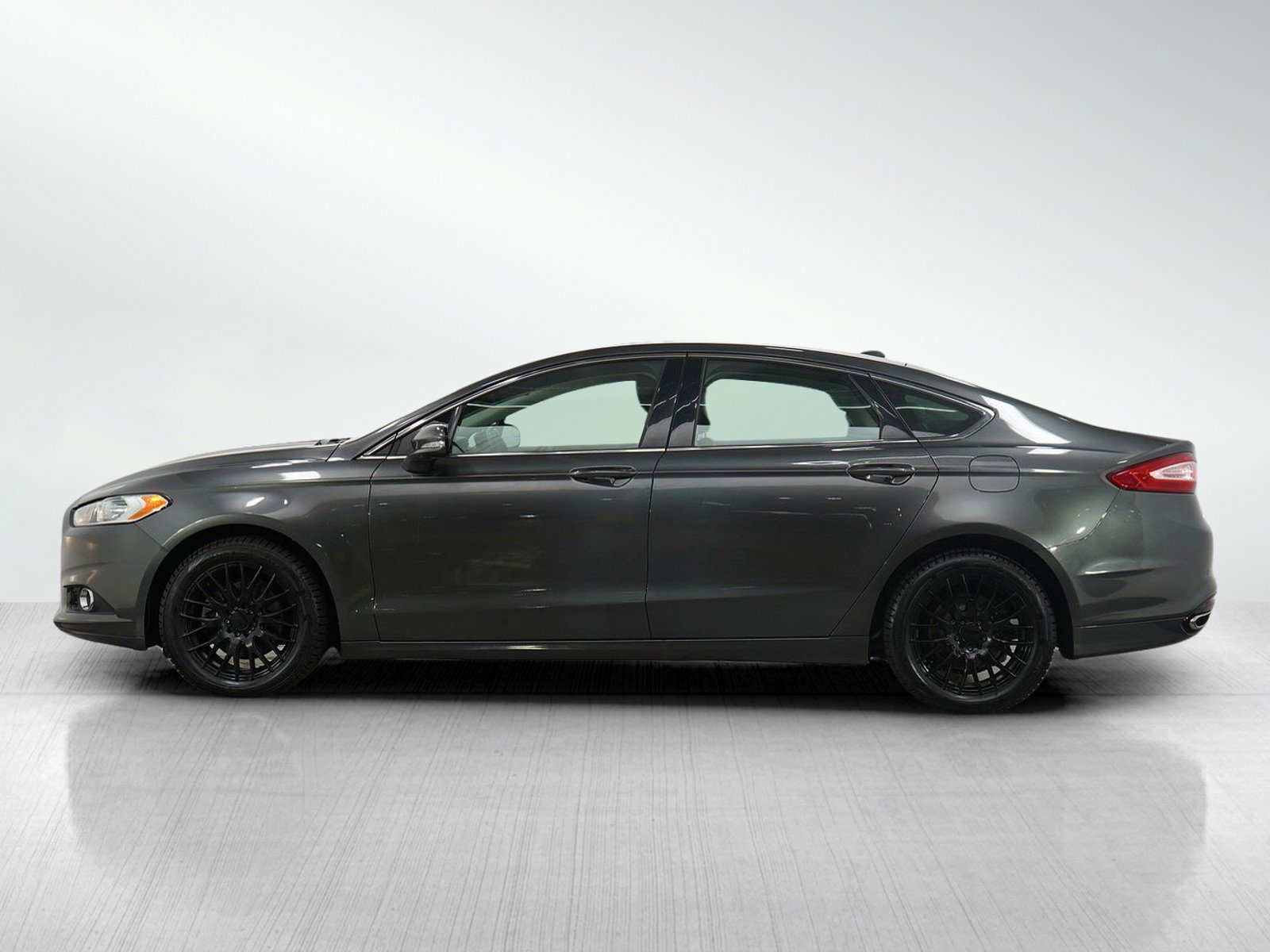 Used 2016 Ford Fusion SE with VIN 3FA6P0T98GR133752 for sale in Burnsville, Minnesota