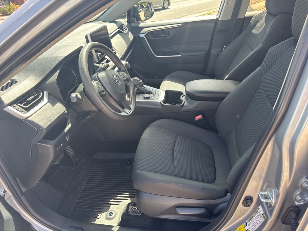 2024 Toyota RAV4 Hybrid LE photo 15