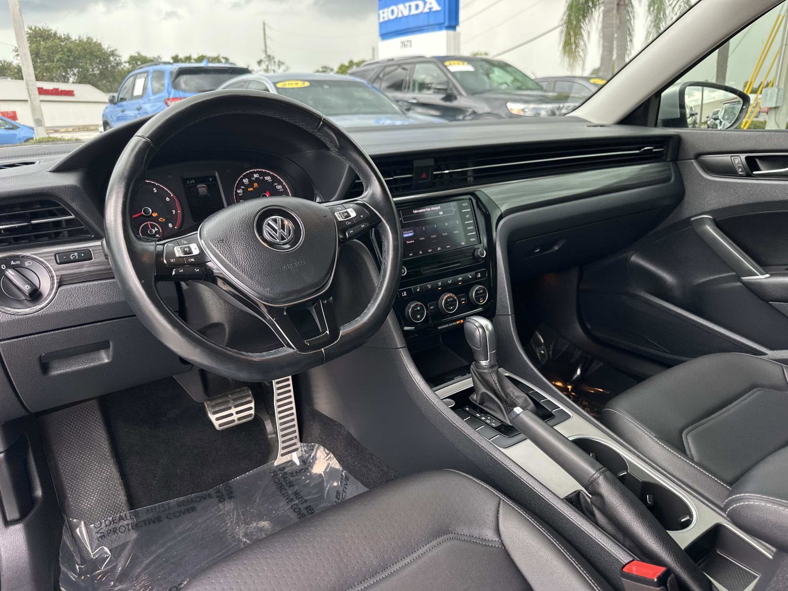 2020 Volkswagen Passat 2.0T R-Line photo 13